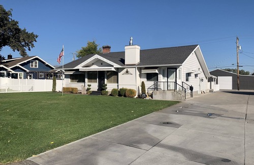 Twin Falls House | Cozy, relaxing warm traditional style home.