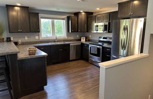 Ventura House | Cozy remodeled home in Ventura Heights a block from Clear Lake