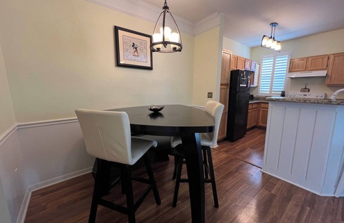 Kissimmee Apartment | Cozy Resort Condo near Disney - 2BR + Sofa Bed
