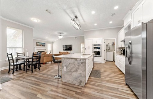 East Arlington House | Cozy Restful Memory 3BR@Neptune Beachn