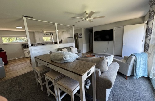 St. Peters House | Cozy Retreat Historic St. Peters