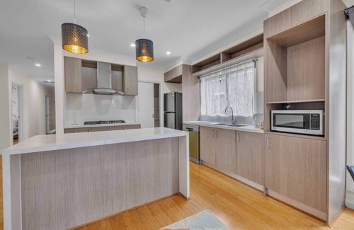 Craigieburn House | Cozy Retreat in the Heart of Craigieburn