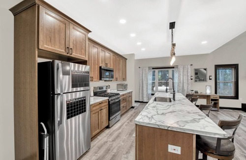 Loretto House | Cozy retreat promises an escape from the hustle and bustle of everyday life.