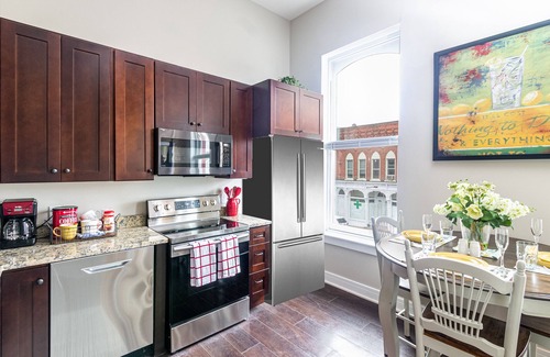 Constantine House | Cozy Riverside Retreat MICOWA105-6