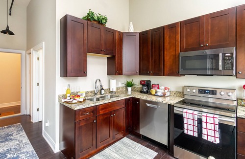 Constantine House | Cozy Riverside Retreat MICOWA105-6