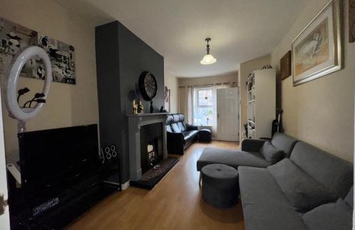 Belfast House | Cozy Room in Quiet Cul-de-Sac Near City Centre