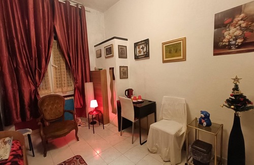 Villapizzone House | Cozy Room in Villapizzone, 100 meters from the metro and Tram, near the center