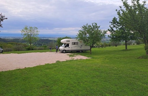 Rovolon House | Cozy rural house in the Euganean Hills with panoramic view and restaurant.