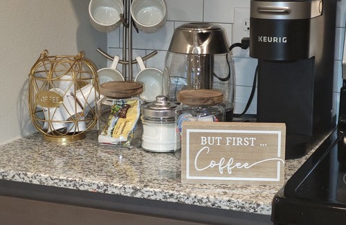 Friendswood Apartment | Cozy's long-term stay in King bed is in Friendswood, Texas, near Houston.