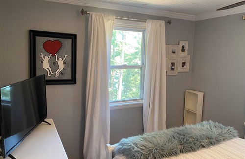 Gloversville House | Cozy Sacandaga Lake Front Retreat