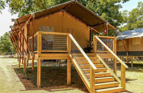 Fentress Other | Cozy Safari Tent with Barbecue in Staples, Texas