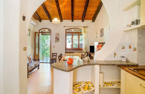 La Ciaccia Villa | Cozy Sardinian Villa with Garden