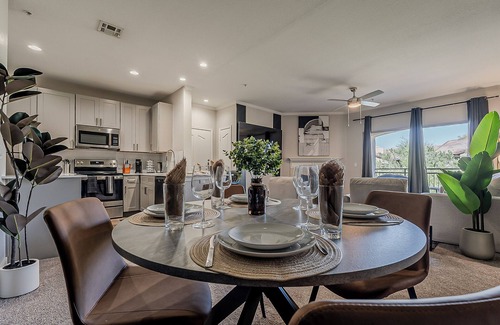North Scottsdale Apartment | Cozy Scottsdale 2BR - 2BA/Pool/Gym/Free Parking