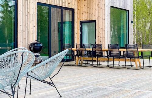 Hacksvik House | Cozy Sea House with Guest Cottage