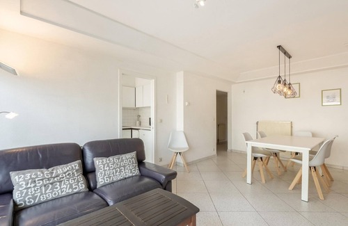Albertstrand Apartment | Cozy Seaside Escape with Balcony
