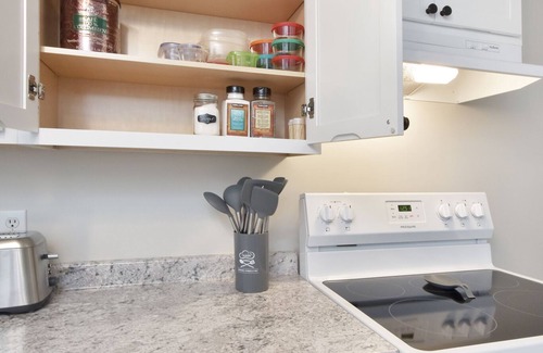 Moncton Apartment | Cozy separate basement appartment in a safe and quiet neighborhood