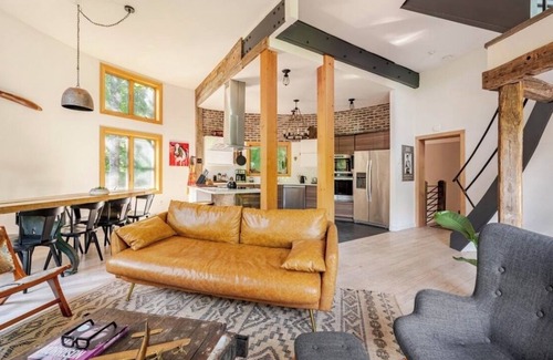 Willow Ski Chalet | Cozy Silo with Sunset Mountain Views near Woodstock