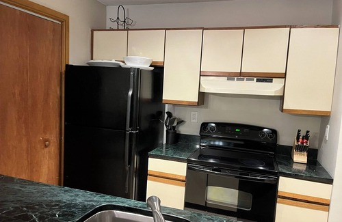 West Dover Condo | Cozy Ski Condo right on Mt Snow