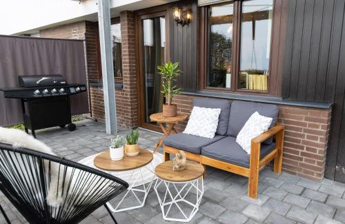 Zummeterhof Apartment | Cozy Souterrain Terrasse Garten Panoramablick