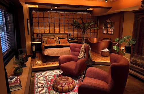 Industrial District Apartment | Cozy spa suite in Seattle's SODO area with free WiFi