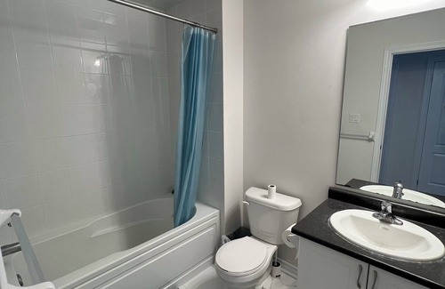 Guelph House | Cozy stay near Guelph's best