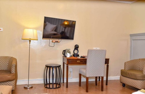 Gigiri Hotel | Cozy Stead Studio Suite UN District Nairobi Kenya Near Village Market