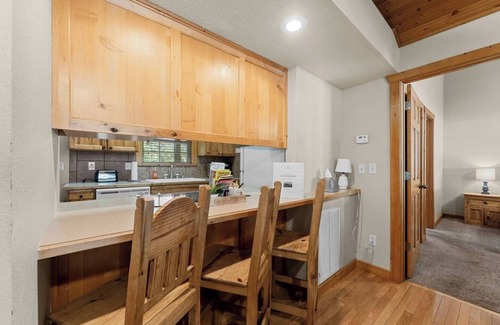 Reeds Spring Cabin | Cozy Stonebridge Cabin, near Silver Dollar City