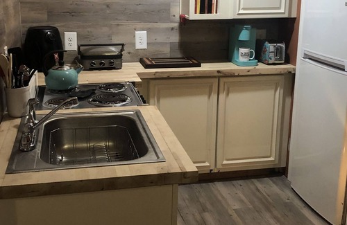 Conway Apartment | Cozy studio, 25 minutes to beaches/4.3 miles to CCU