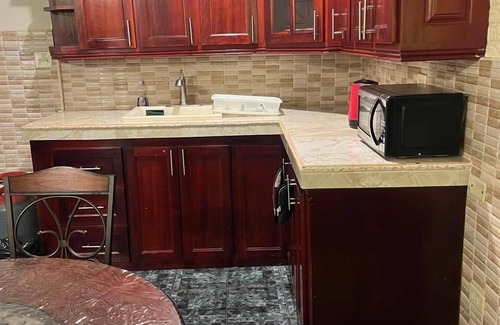 Hellshire House | Cozy Studio - 5 minutes from the beach