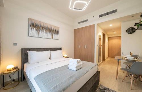 Nad Al Sheba Apartment | Cozy Studio by Skylight Azizi Riviera 41