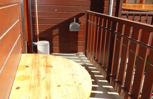 Station de Drouzin le Mont Apartment | Cozy Studio by Slopes with Balcony, 5 Guests, Fully Equipped Kitchen, Elevator