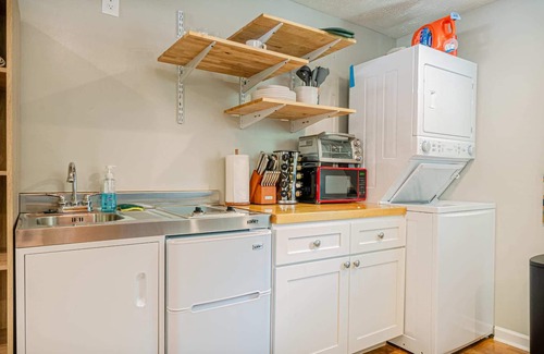 Columbus House | Cozy Studio Home Fully Equipped