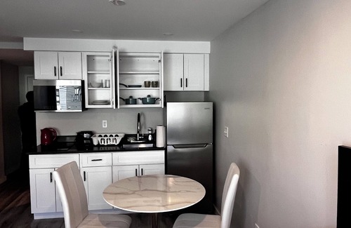 Downtown Hartford Apartment | Cozy Studio in charming Hartford with fitness room and AC, Free Parking