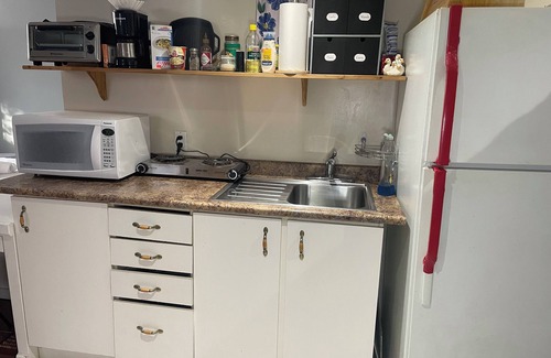 Lakeview Apartment | Cozy Studio in Mineola -Port Credit