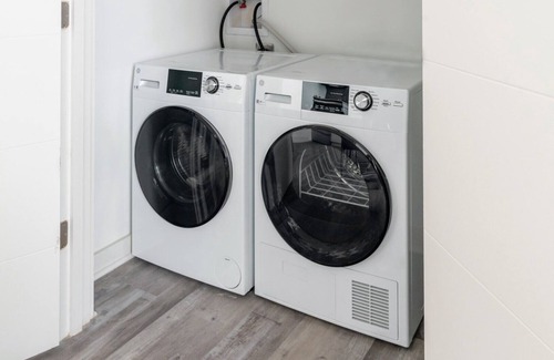 Downtown Jackson Apartment | Cozy studio near Belhaven University; fast wifi, sparkling clean | Barsala