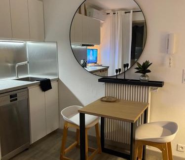Cap-d'Antibes Apartment | Cozy studio on the beach