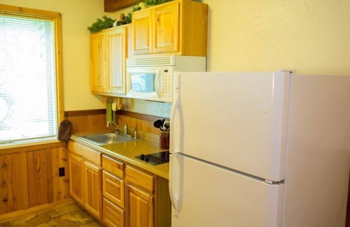 Puposky Apartment | Cozy Studio Poolside Suite - Resort Fun at Your Doorstep