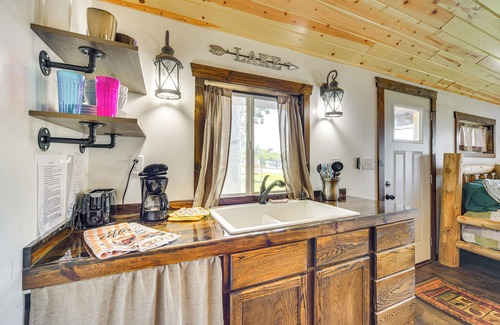 Stone Lake Apartment | Cozy Studio w/Community Docks in Stone Lake!