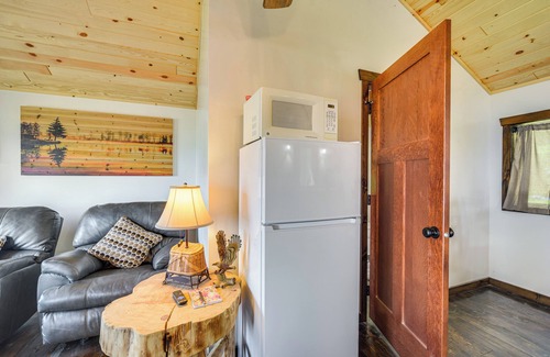 Stone Lake Apartment | Cozy Studio w/Community Docks in Stone Lake!