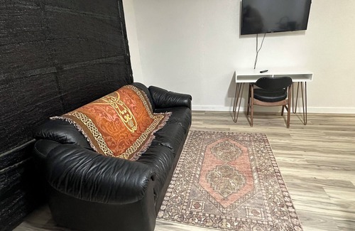 Carter Lake Apartment | Cozy studio with WiFi, fitness room in charming Carter Lake