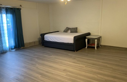 Lakeside Apartment | Cozy Studio With Wifi Included!