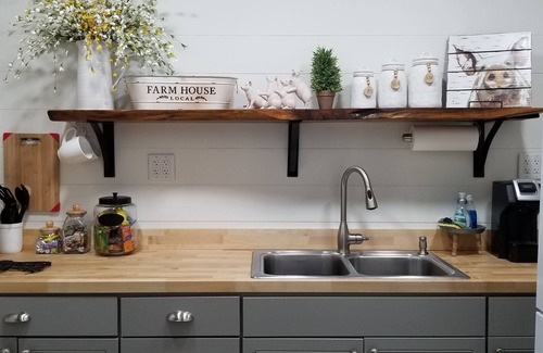 Abingdon Apartment | Cozy Suite Directly ON the Virginia Creeper Trail