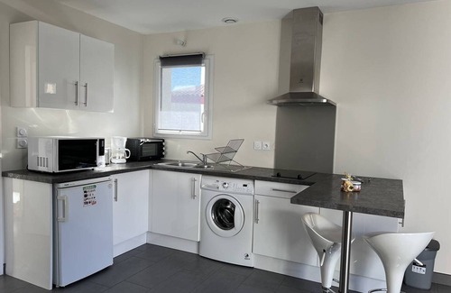 Cambo-les-Bains Apartment | Cozy T1 bis in Cambo-les-Bains: Terrace, Private Parking, Pet Friendly, 10 Min to Town & Thermal Spa