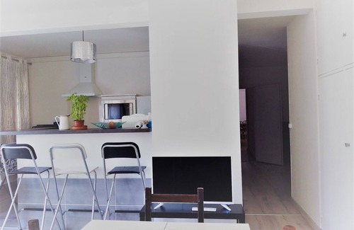 Barcelonnette Apartment | Cozy T3 in Barcelonnette Center - Renovated, Sleeps 6, Balcony, Lift, Prime Location