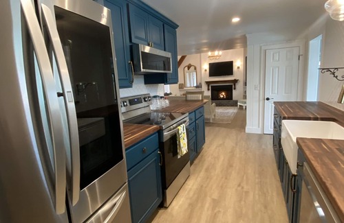 Tavares House | Cozy Tavares home in with heated pool on the canal