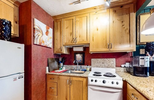 Brian Head Condo | Cozy, Third-Floor Condo Near the Slopes w/ Free WiFi, a Wood Stove, & Views