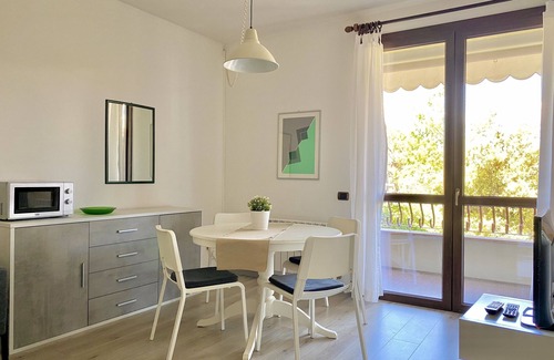 Colombare Apartment | Cozy three-room apartment JOLLY equipped with all comforts, with balcony.