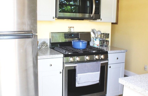 Lompoc Apartment | Cozy tiny house near beach, wine, and rocket launches!