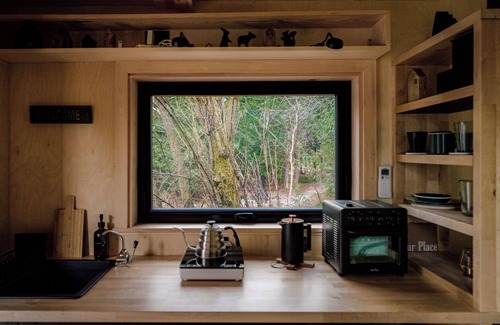 Acton Cabin | Cozy tiny house surrounded by a private forest near Toronto .