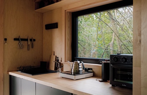 Acton Cabin | Cozy tiny house surrounded by a private forest near Toronto .